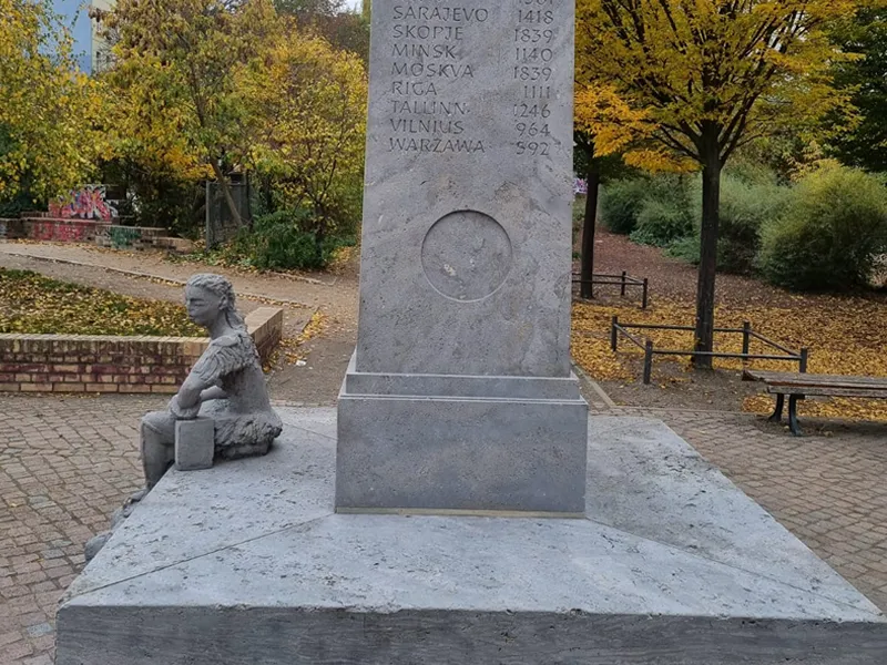 Skulptur nach der Graffitientfernung
